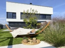 Hängematte Mit Gestell Lärchenholz Dunkelbraun / Beige TREVISO 14 Hängematte Mit Gestell Lärchenholz Dunkelbraun / Beige TREVISO -Beliani Verkaufsgeschäft undef src sa picid 811740 type whitesh image