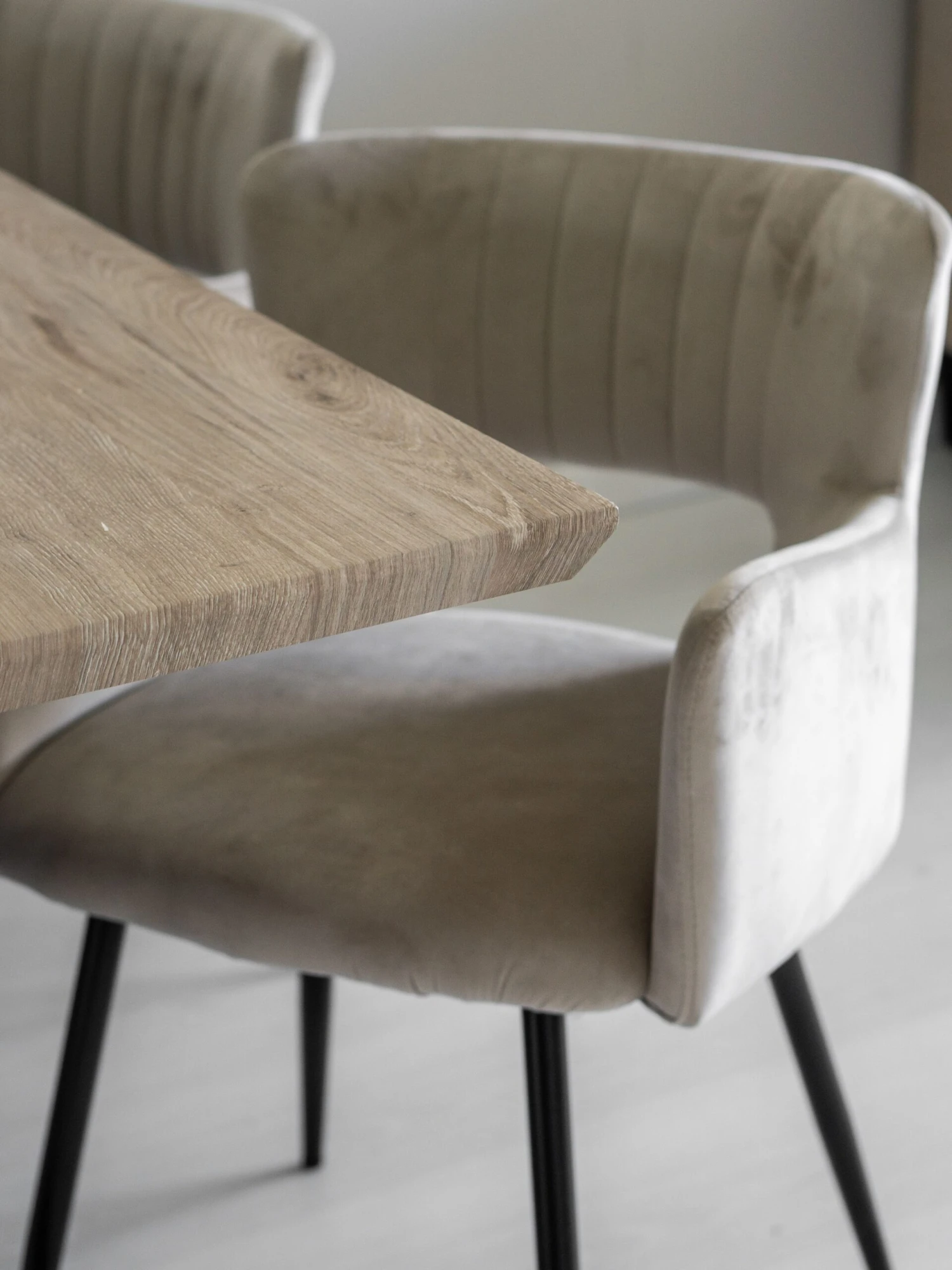 Esstisch Heller Holzfarbton / Schwarz 140 X 80 Cm SPECTRA 4 Esstisch Heller Holzfarbton / Schwarz 140 X 80 Cm SPECTRA – Bild 4