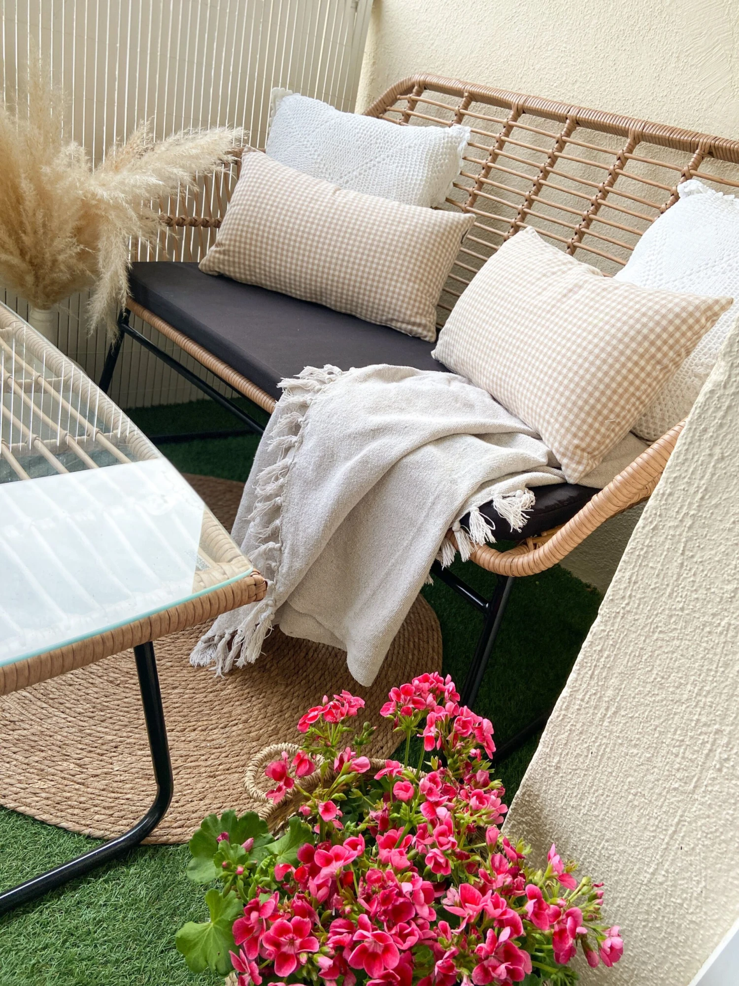Lounge Set Rattan Natürlich 4-Sitzer Auflagen Schwarz MINORI – Bild 6