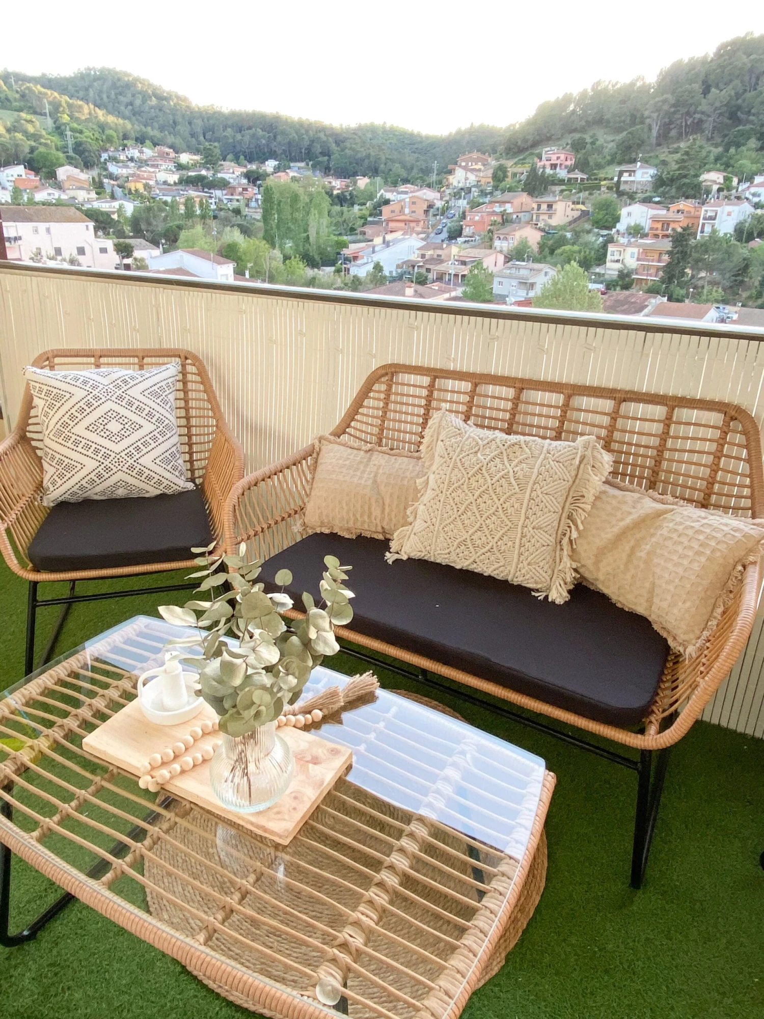 Lounge Set Rattan Natürlich 4-Sitzer Auflagen Schwarz MINORI 7 Lounge Set Rattan Natürlich 4-Sitzer Auflagen Schwarz MINORI – Bild 7